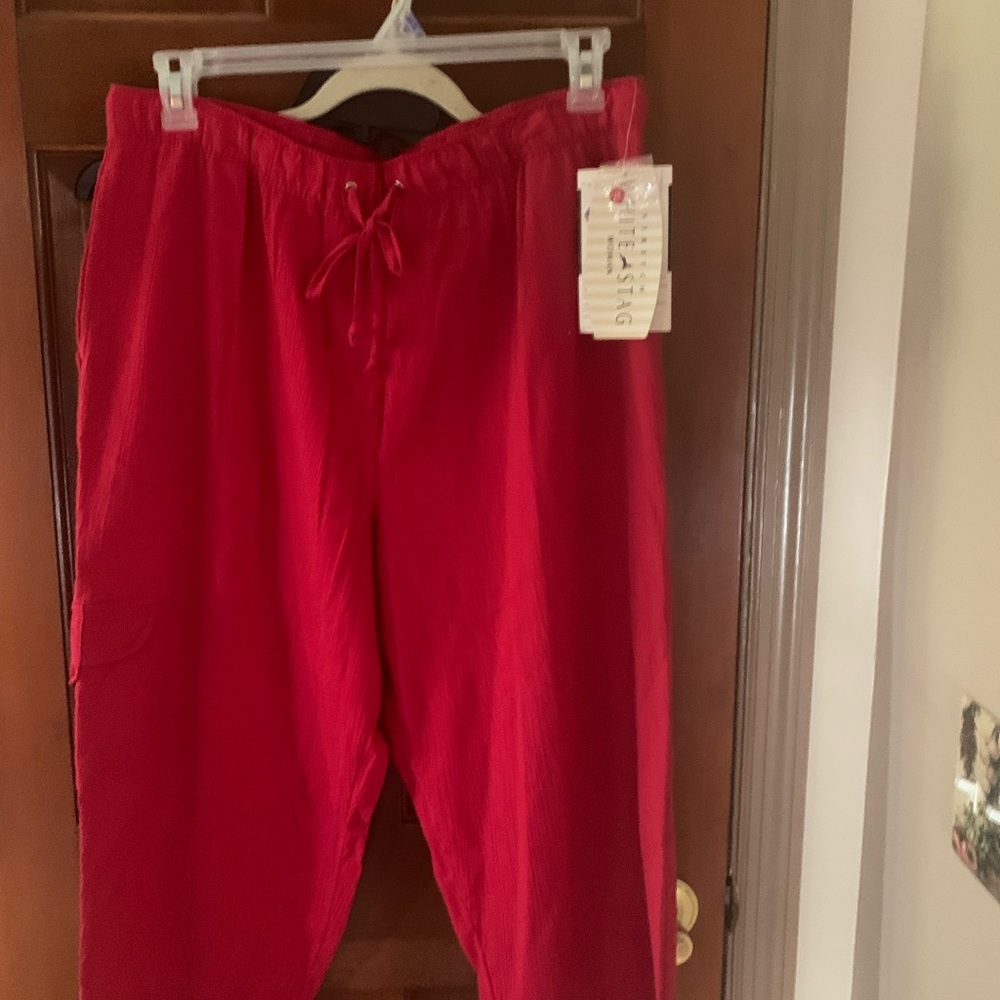New relaxed fit capris